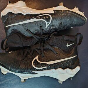 nike baseball cleats used